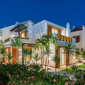 Villas Parque Santiago Iii By Upper Luxury Housing Villa Playa de las Americas (Tenerife)